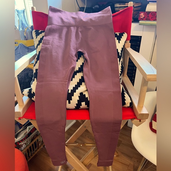 SET ACTIVE Sculptflex Leggings in Blush Medium - Picture 3 of 4